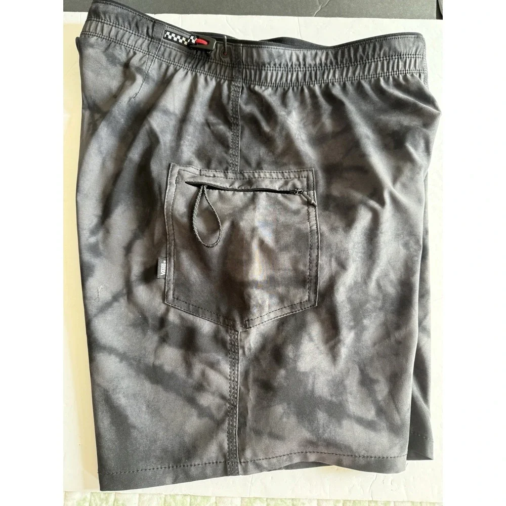 NWOT Vans men's Sz 31 Black Gray Swim Suit